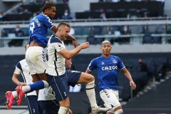 穆里尼奥1亿欧元回归曼联，红魔剑指英超霸业